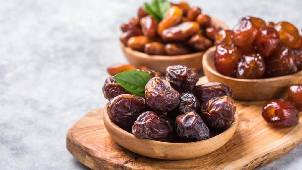 مقدار مصرف خرما در روز برای ماه رمضان